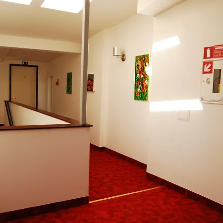 Hotel A1 Center 3*