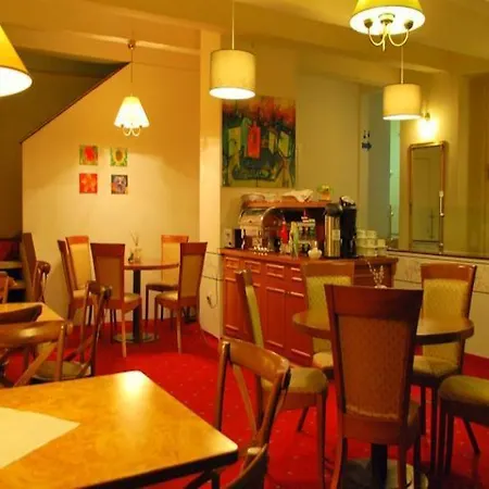 A1 Center מלון 3*